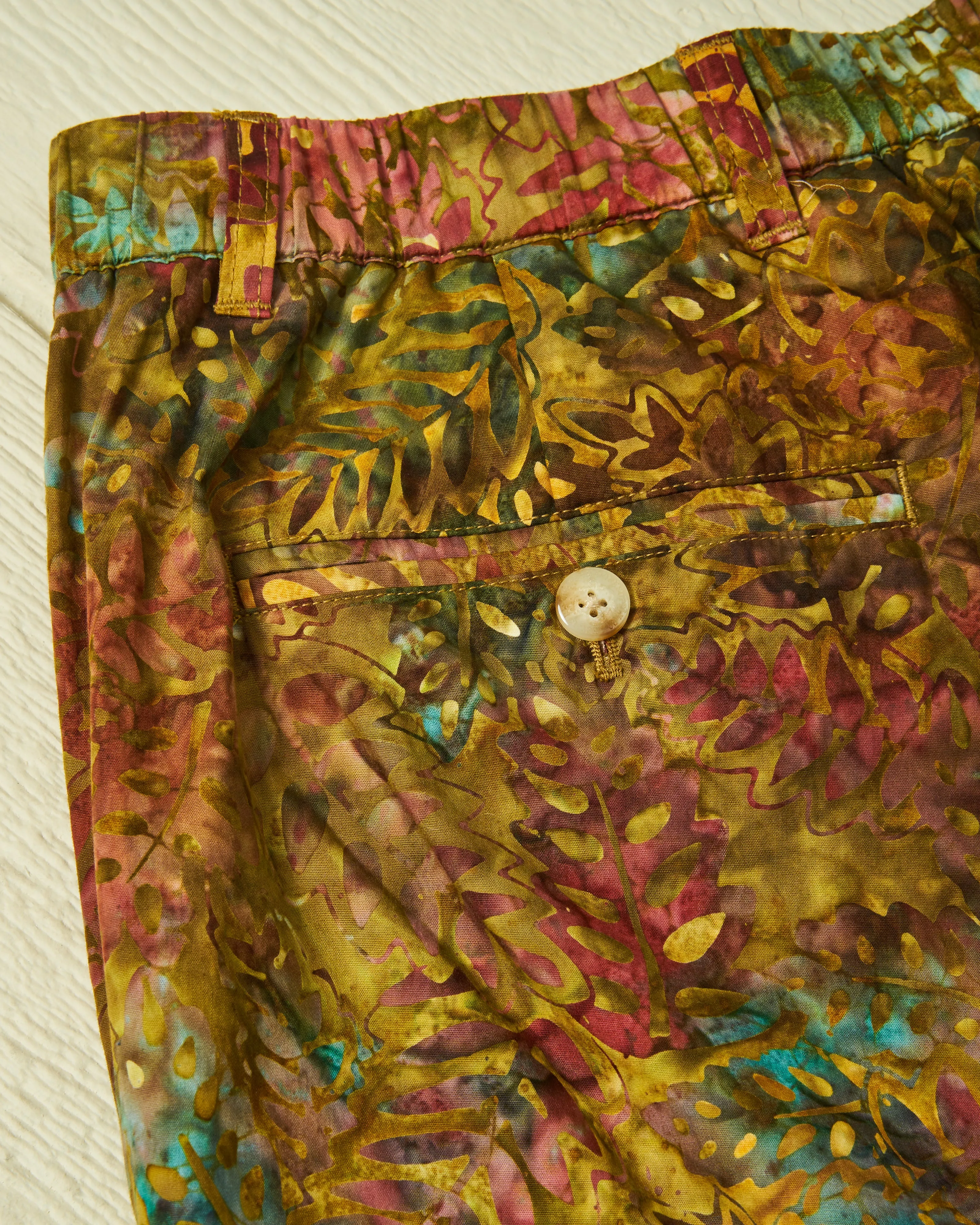 Batik Short in Leaf