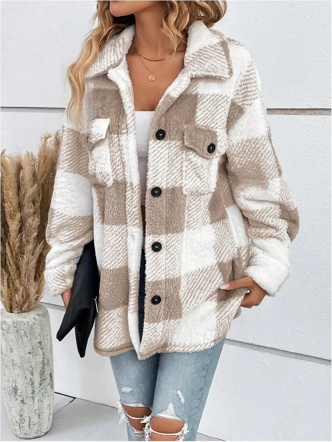 SOLY HUX Women's Plaid Jacket Fuzzy Checkered Shacket Button Down Fleece Jacket Outerwear with Flap Pockets